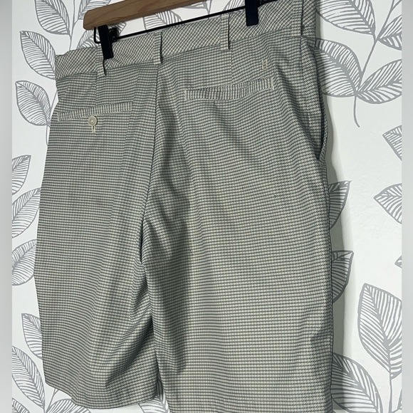 Walter Hagen Golf Shorts 34 Green Pattern Flex Waist Athletic Short - Picture 7 of 13